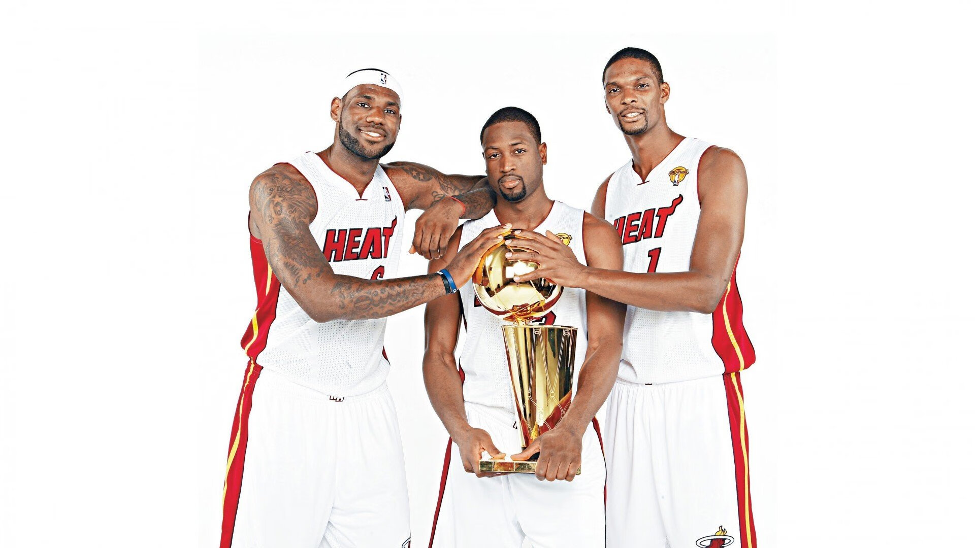 布伦森赛点兑现，明尼苏达森林狼淘汰广州队晋级四强，主帅激动落泪